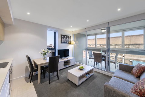 IStay Precinct Adelaide - Palm Beach Accommodation 28