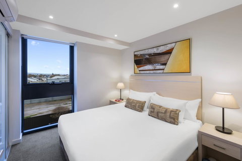 IStay Precinct Adelaide - Palm Beach Accommodation 1