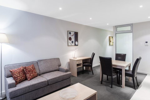 IStay Precinct Adelaide - Palm Beach Accommodation 17