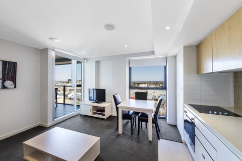IStay Precinct Adelaide - Palm Beach Accommodation 5