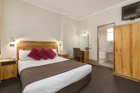Adelaide Paringa - Palm Beach Accommodation 9