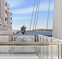 Glenelg Seaside Apartment - Palm Beach Accommodation