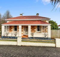 Olive's Cottage - Palm Beach Accommodation