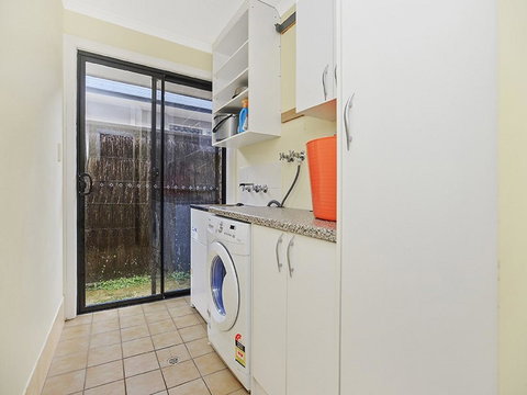 Lakeside - Encounter Bay - Palm Beach Accommodation 15