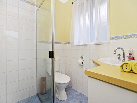 Lakeside - Encounter Bay - Palm Beach Accommodation 14