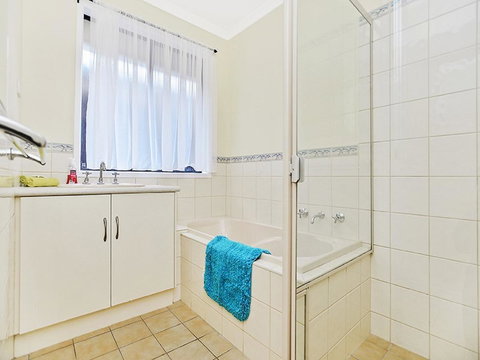 Lakeside - Encounter Bay - Palm Beach Accommodation 13