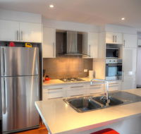 Home On Torrens - Palm Beach Accommodation