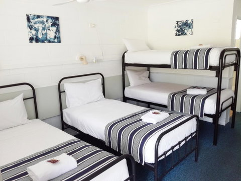 Arcadia Motel - Palm Beach Accommodation 11
