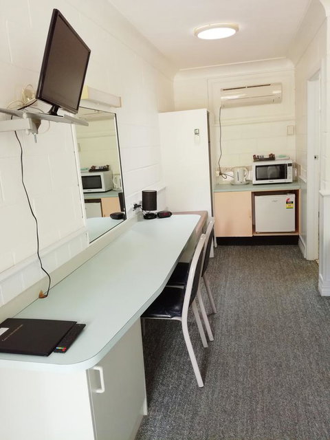Arcadia Motel - Palm Beach Accommodation 26