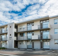 Glenelg Holiday Apartments - Corfu - Palm Beach Accommodation