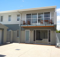 Elandra Holiday Home - Palm Beach Accommodation
