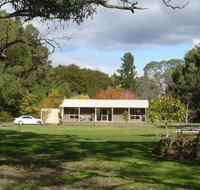 Camawald Coonawarra Cottage BB - Palm Beach Accommodation
