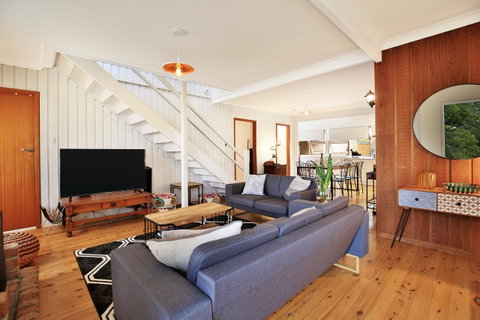 Hudson Bay @ Basin View-Pet Friendly-15 Mins To Hyams Beach - Palm Beach Accommodation 1