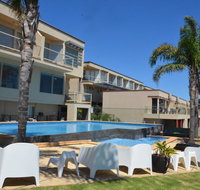 The Bluff Resort Apartments - Palm Beach Accommodation