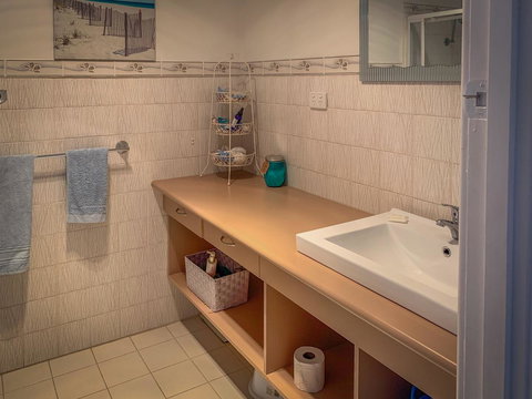 Seascape - Palm Beach Accommodation 14