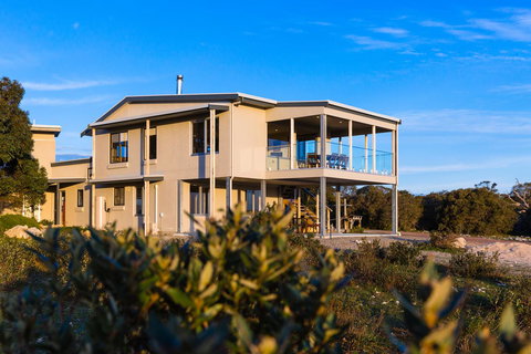 Southern Ocean Lookout - Palm Beach Accommodation 15