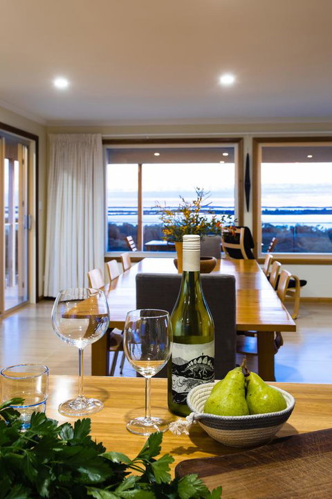 Southern Ocean Lookout - Palm Beach Accommodation 6