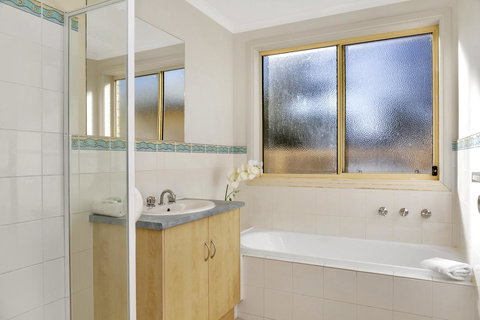 The Lighthouse - Port Willunga - C21 SouthCoast Holidays - Palm Beach Accommodation 11