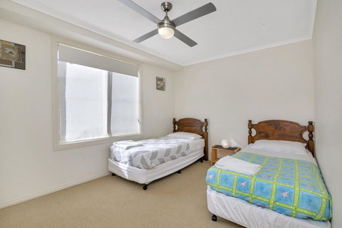 The Lighthouse - Port Willunga - C21 SouthCoast Holidays - Palm Beach Accommodation 12
