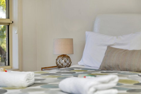 The Lighthouse - Port Willunga - C21 SouthCoast Holidays - Palm Beach Accommodation 13