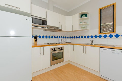 Desert Pea - Palm Beach Accommodation 6