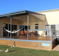 Waterfront on Osprey - Palm Beach Accommodation