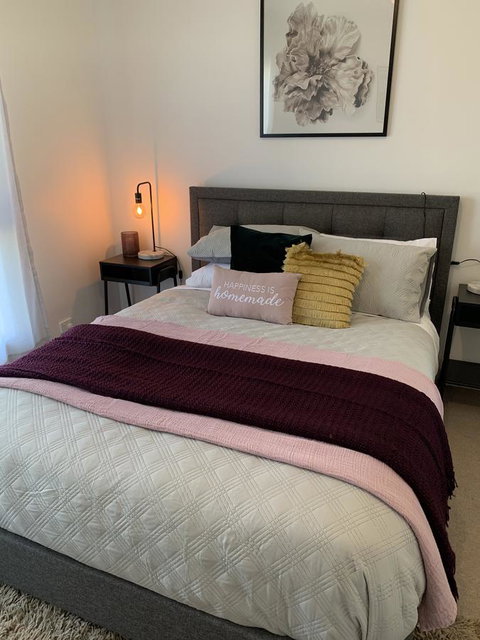 Sunshine Four - Palm Beach Accommodation 25