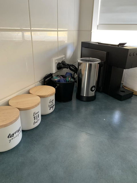 Sunshine Four - Palm Beach Accommodation 22