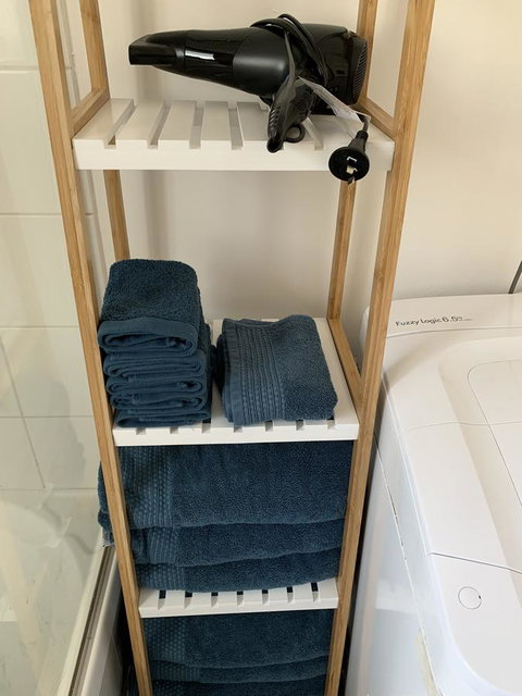 Sunshine Four - Palm Beach Accommodation 38