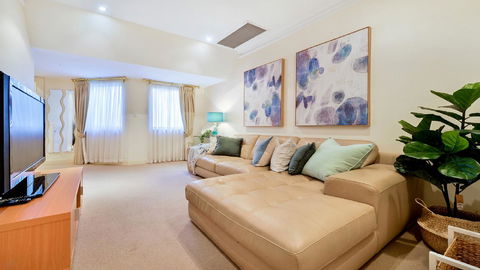 GOUGER 265 - Palm Beach Accommodation 16