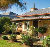 Ruby's Cottage - Palm Beach Accommodation