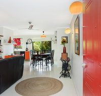 Red Door - Palm Beach Accommodation