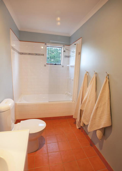 Eagles Range - Palm Beach Accommodation 8