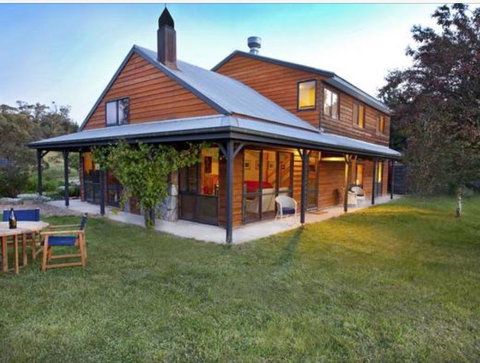 Eagles Range - Palm Beach Accommodation 0