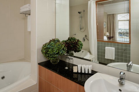 Rydges Newcastle - Palm Beach Accommodation 15