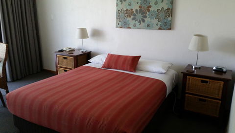 Coonawarra Motor Lodge - Palm Beach Accommodation 18