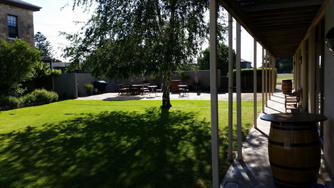 Coonawarra Motor Lodge - Palm Beach Accommodation 19