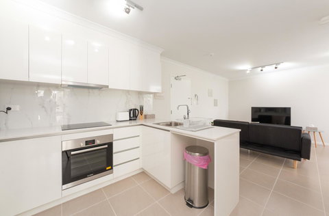 Yaran Suites - Palm Beach Accommodation 27