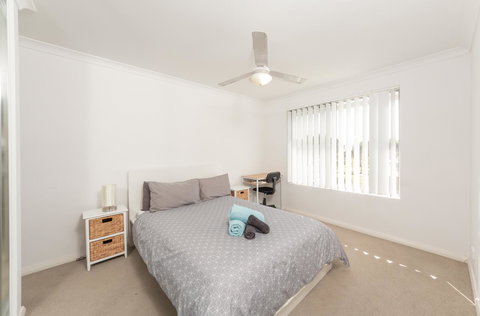 Yaran Suites - Palm Beach Accommodation 35