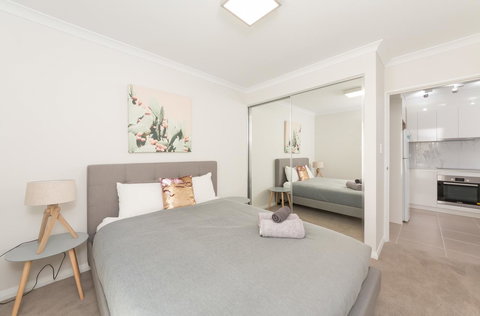 Yaran Suites - Palm Beach Accommodation 23