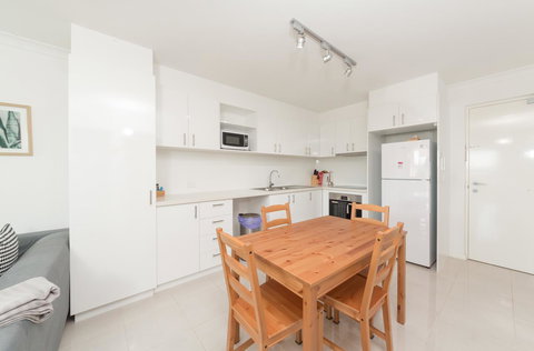 Yaran Suites - Palm Beach Accommodation 41