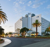 Crown Promenade Perth - Palm Beach Accommodation