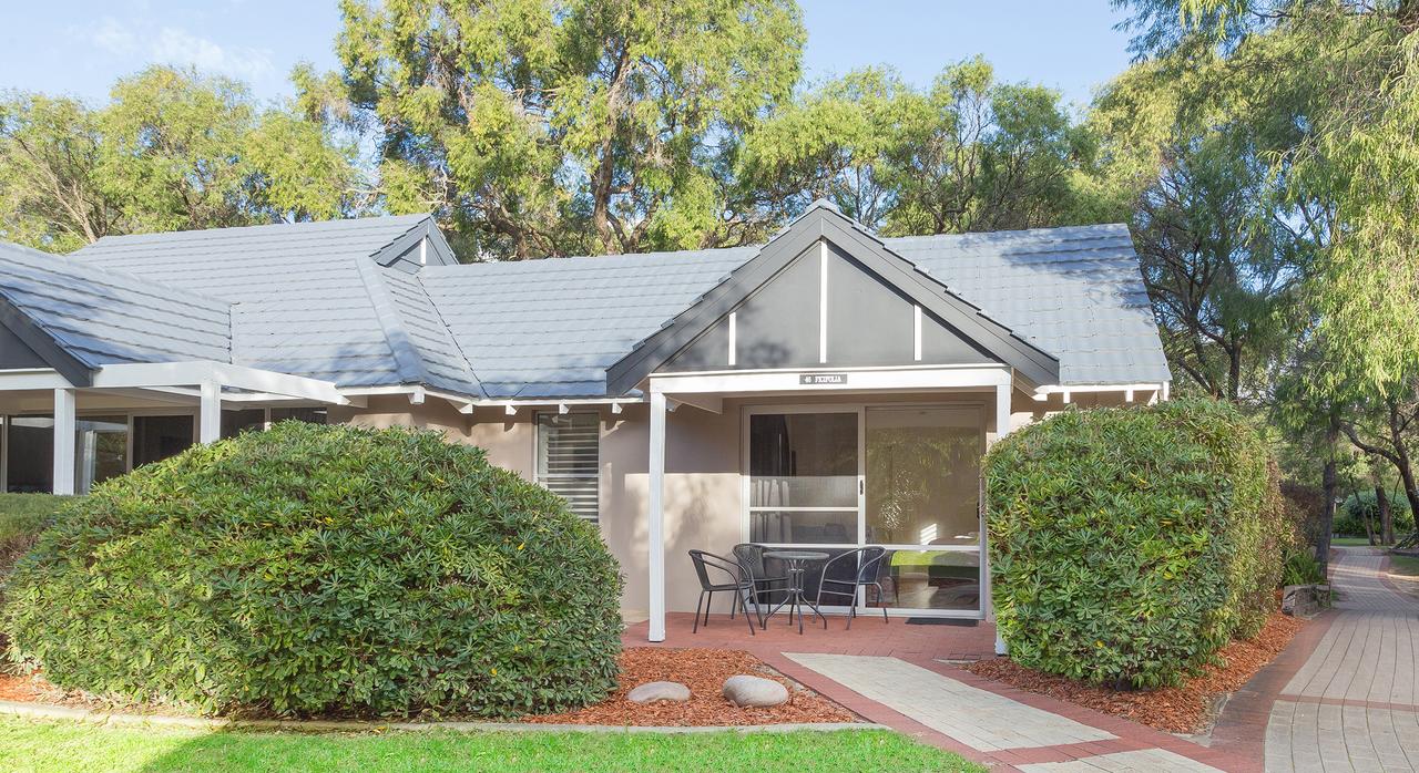 Broadwater WA Palm Beach Accommodation