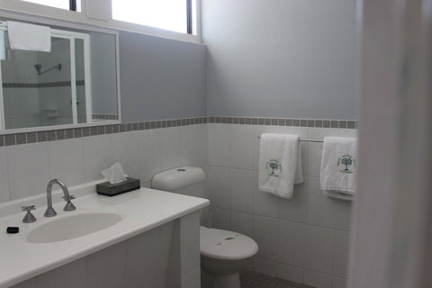 Karri Forest Motel - Palm Beach Accommodation 40