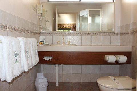 Karri Forest Motel - Palm Beach Accommodation 38