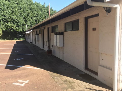 Karri Forest Motel - Palm Beach Accommodation 14
