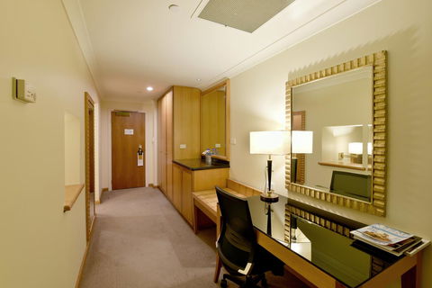 Duxton Hotel Perth - Palm Beach Accommodation 11