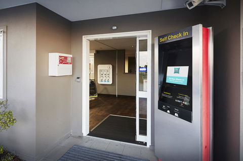 Ibis Budget Perth Airport - Palm Beach Accommodation 5