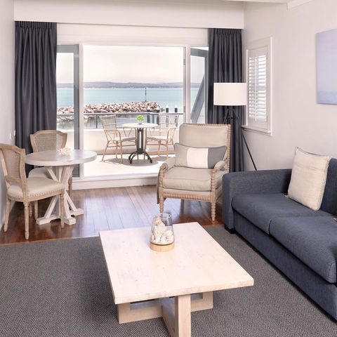 Anchorage Port Stephens - Palm Beach Accommodation 25