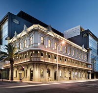The Melbourne Hotel - Palm Beach Accommodation